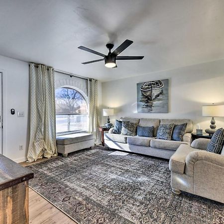 Downtown Gilbert Home With Fenced Yard And Fire Pit! Exterior photo